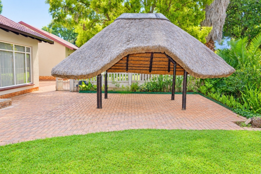 5 Bedroom Property for Sale in Doringkruin North West